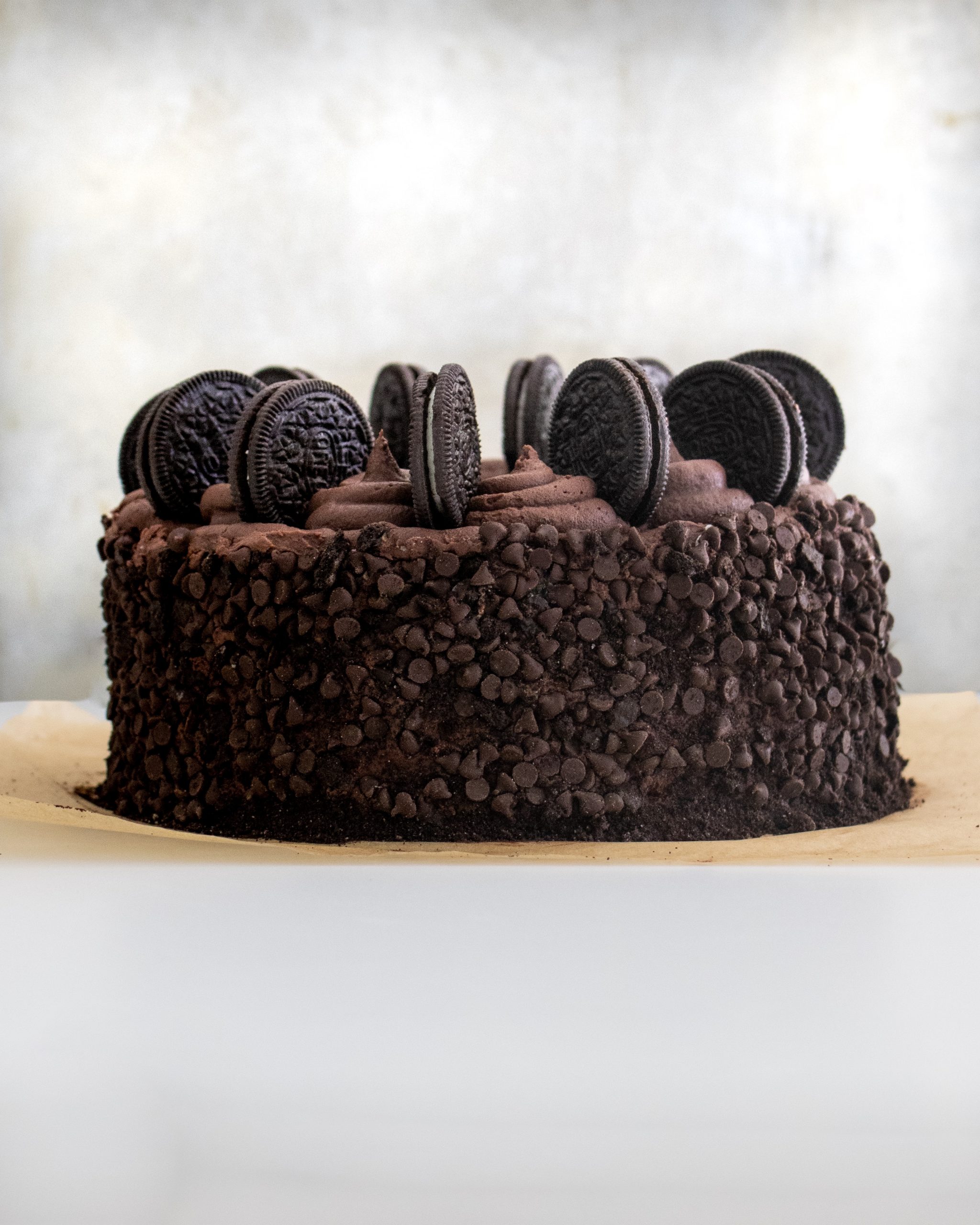 side view of oreo dream extreme cheesecake