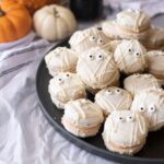 pumpkin cheesecake macarons