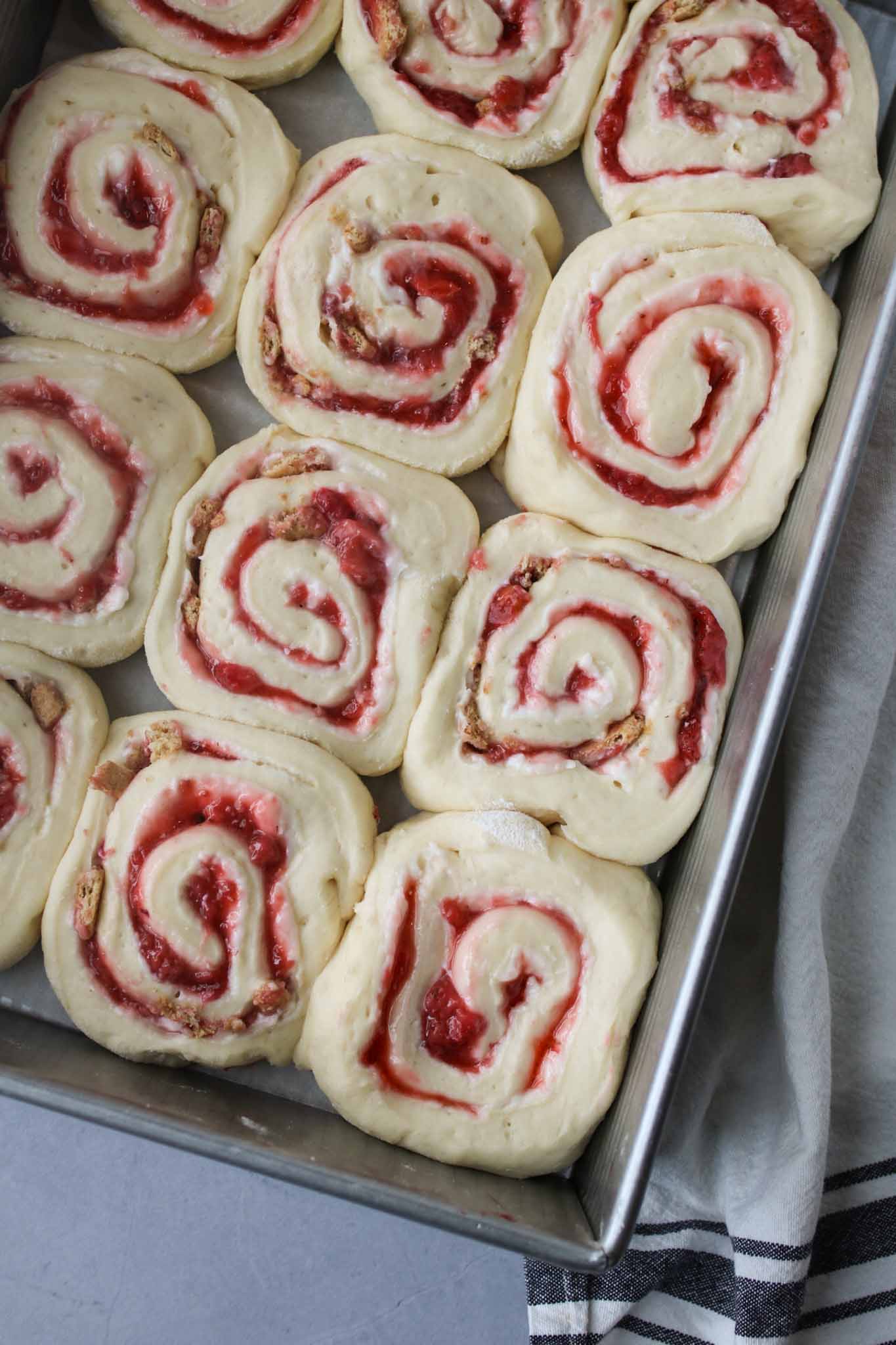 unbaked strawberry sweet rolls